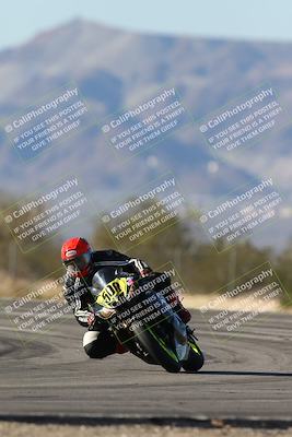 media/Dec-07-2025-CVMA (Sun) [[3e7d2de5dc]]/Race 12- Formula 40 MW and LW/